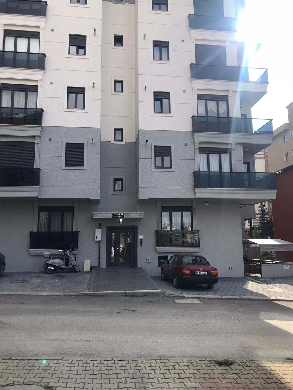 MASTER REALTOR'DAN ÇAVUŞOĞLUNDA 2+1  GENİŞ  DAİRE