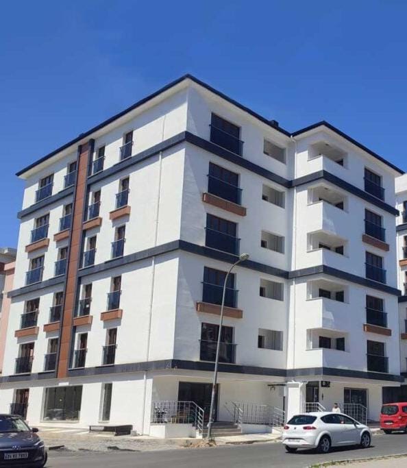 MASTER REALTOR' DEN CEVİZLİ TOKİ 8.ETAPTA SATILIK 3+1 DAİRE