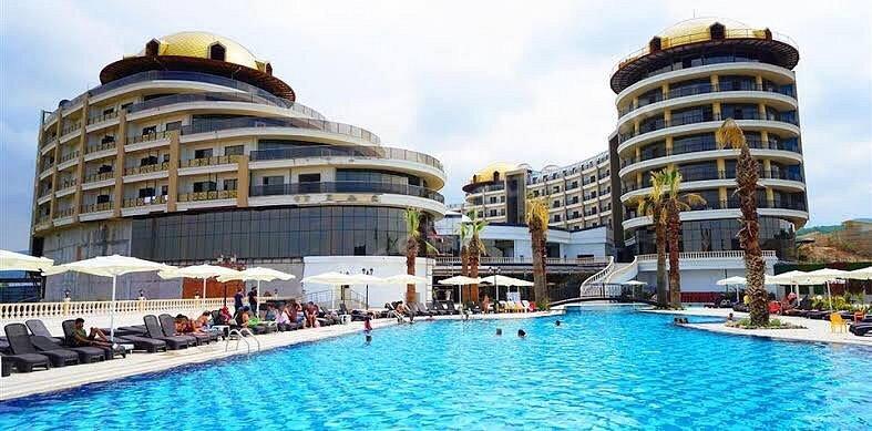 MASTER REALTOR'DAN YALOVA TERMAL PALACE YÜKSEK KIRMIZILI 4+1
