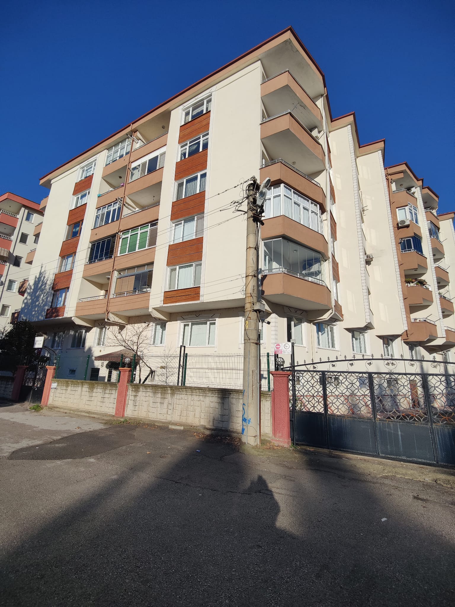 MASTER REALTOR'DEN PLAJYOLU'NDA 3+1 SATILIK BAKIMLI DAİRE
